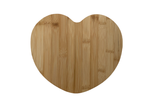 Holzbrett Bambus Herz Lasergravur möglich, perfektes Geschenk im Haushalt